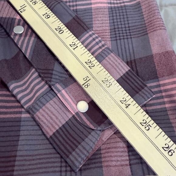 Flylow Brigette Tech Flannel in Shark Plaid Pink Purple Snap Close Size Small - Picture 12 of 13